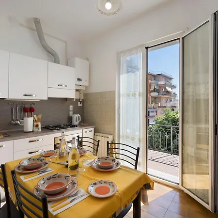 アパート I Girasoli アラッシオ