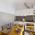 I Girasoli Apartment *